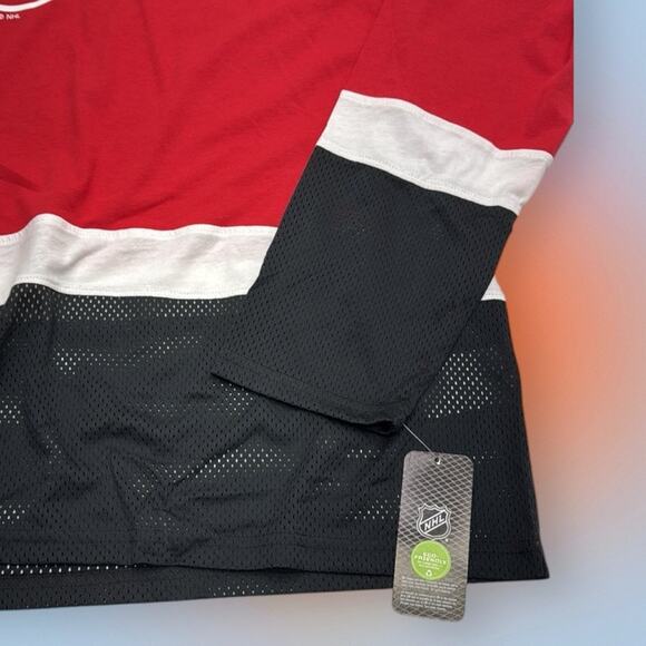 DETROIT RED WINGS Men’s XL Red T-Shirt Jersey NHL - Picture 4 of 4